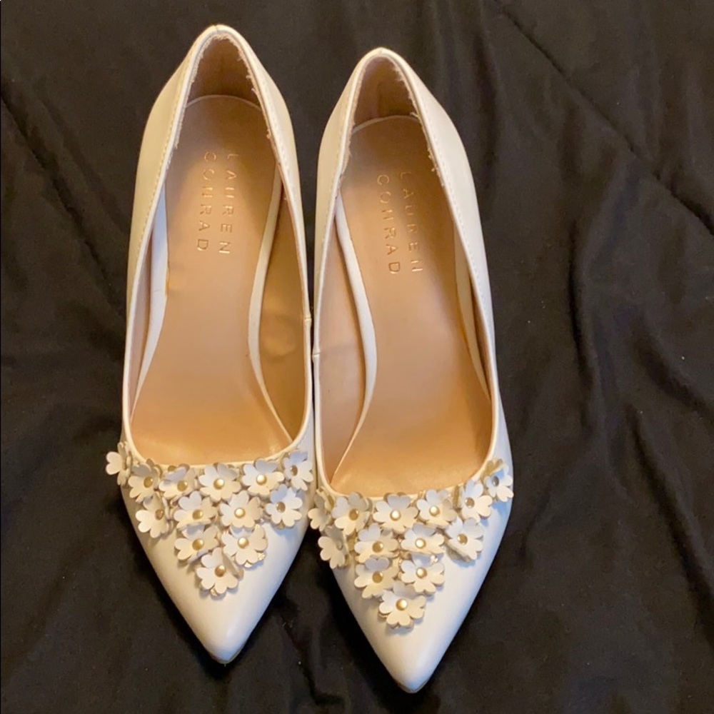 Lauren Conrad white pumps